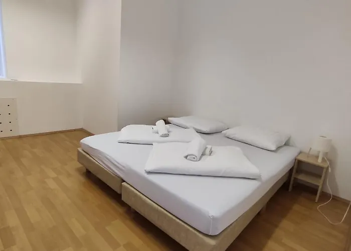Hotel City